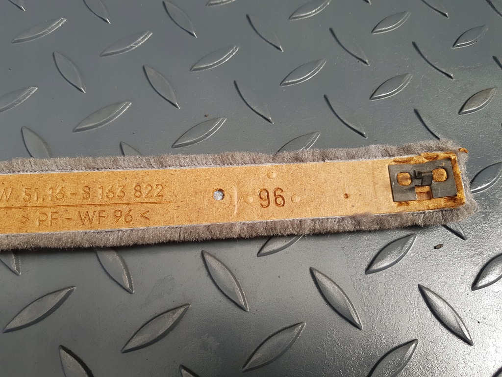 фото №8, Защита правая обивка молдинг горизонтальная туннель среднего 8 163 822 bmw e38