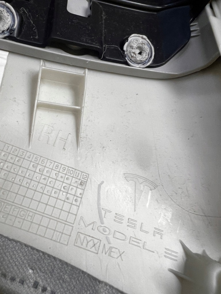 фото №8, Захист обшивка стійка b середнього права праве tesla model 3 przedlift