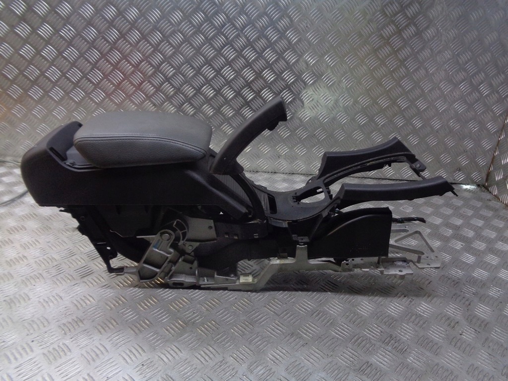 фото №1, Подлокотник saab 9-3