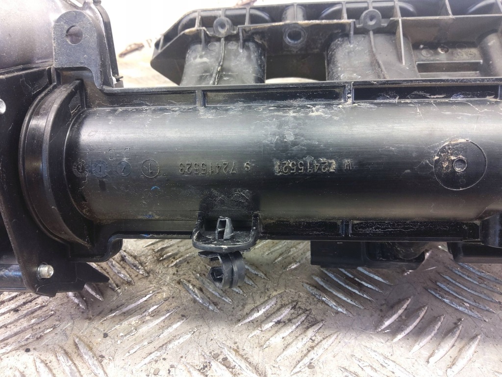 Коллектор впускной  dacia duster 2 140039673r Цена