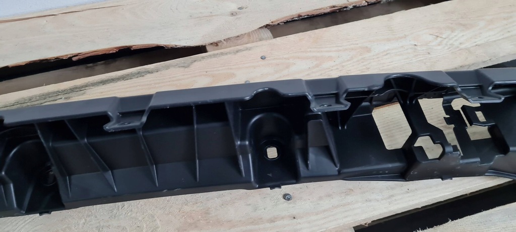 фото №7, Sq8 q8 кронштейн направляющая кронштейн бампера задняя sline 24r 4m6807458b