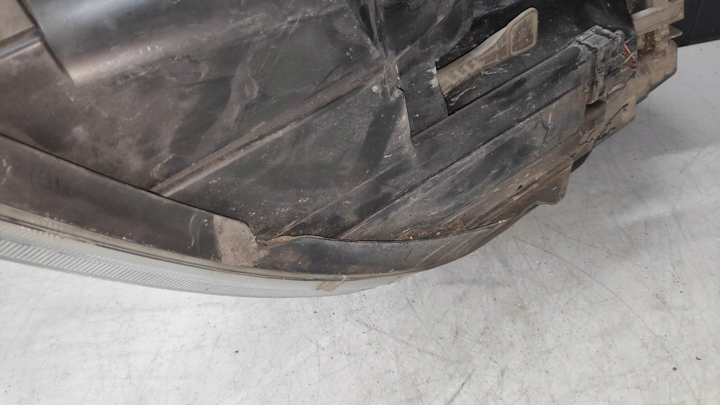 фото №8, Лампа перед права mitsubishi colt vi mk6 z30 04-08