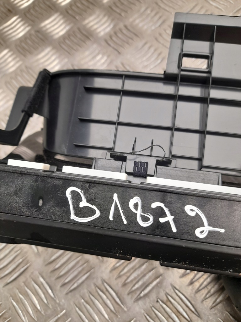 фото №5, Приборная панель приборная toyota prius 2012 8380047a40