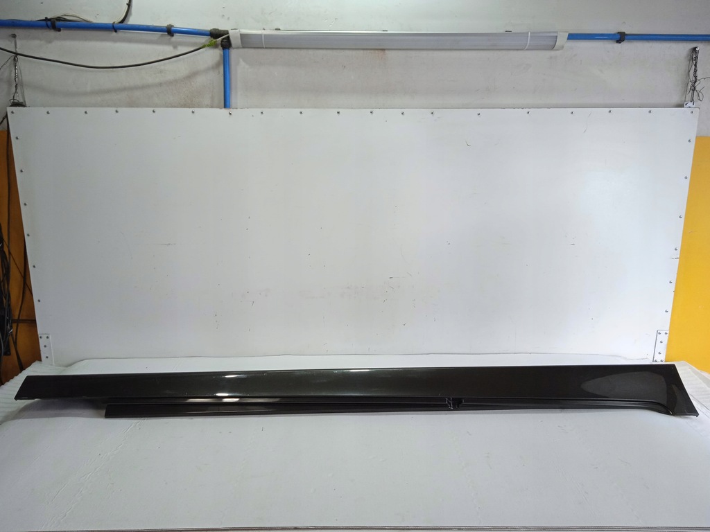 фото №1, Bmw 5 f10 накладка молдинг поріг права 7184774