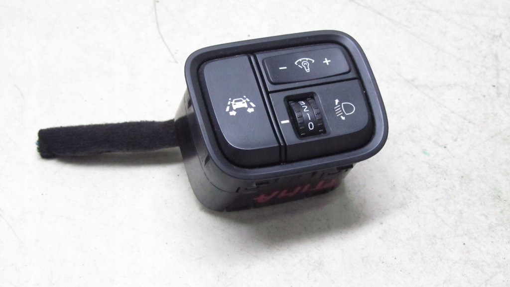 фото №1, Kia optima iv переключатель поперечина движения света 14-