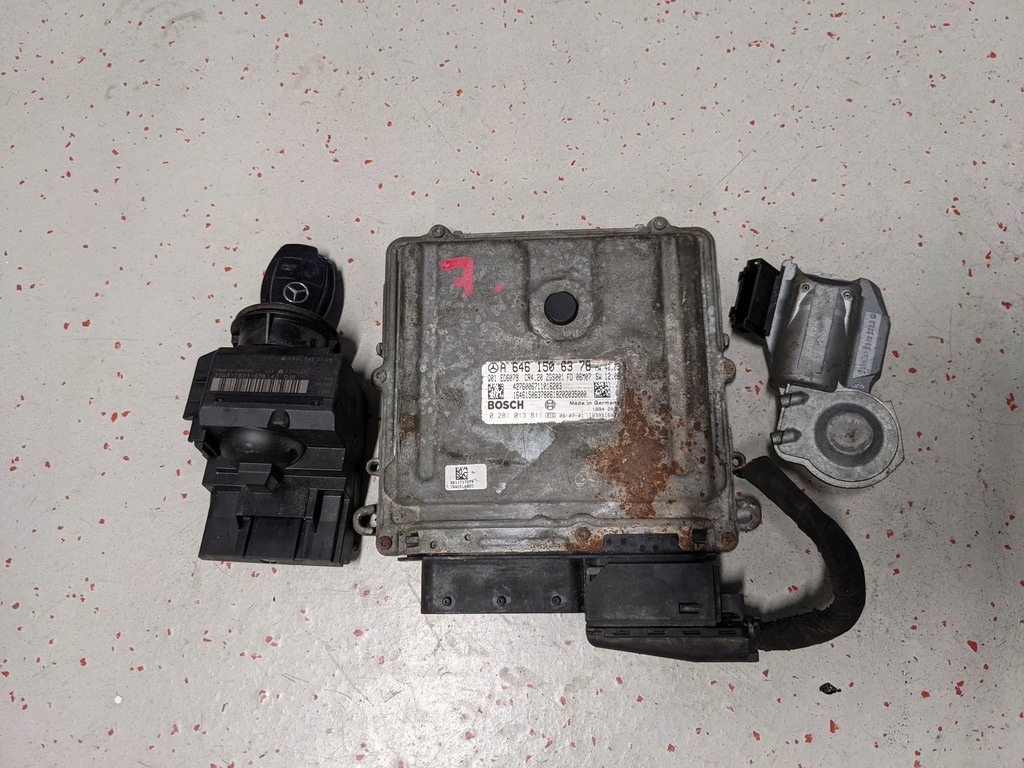 фото №1, Набір mercedes sprinter a6461506378 0281013811