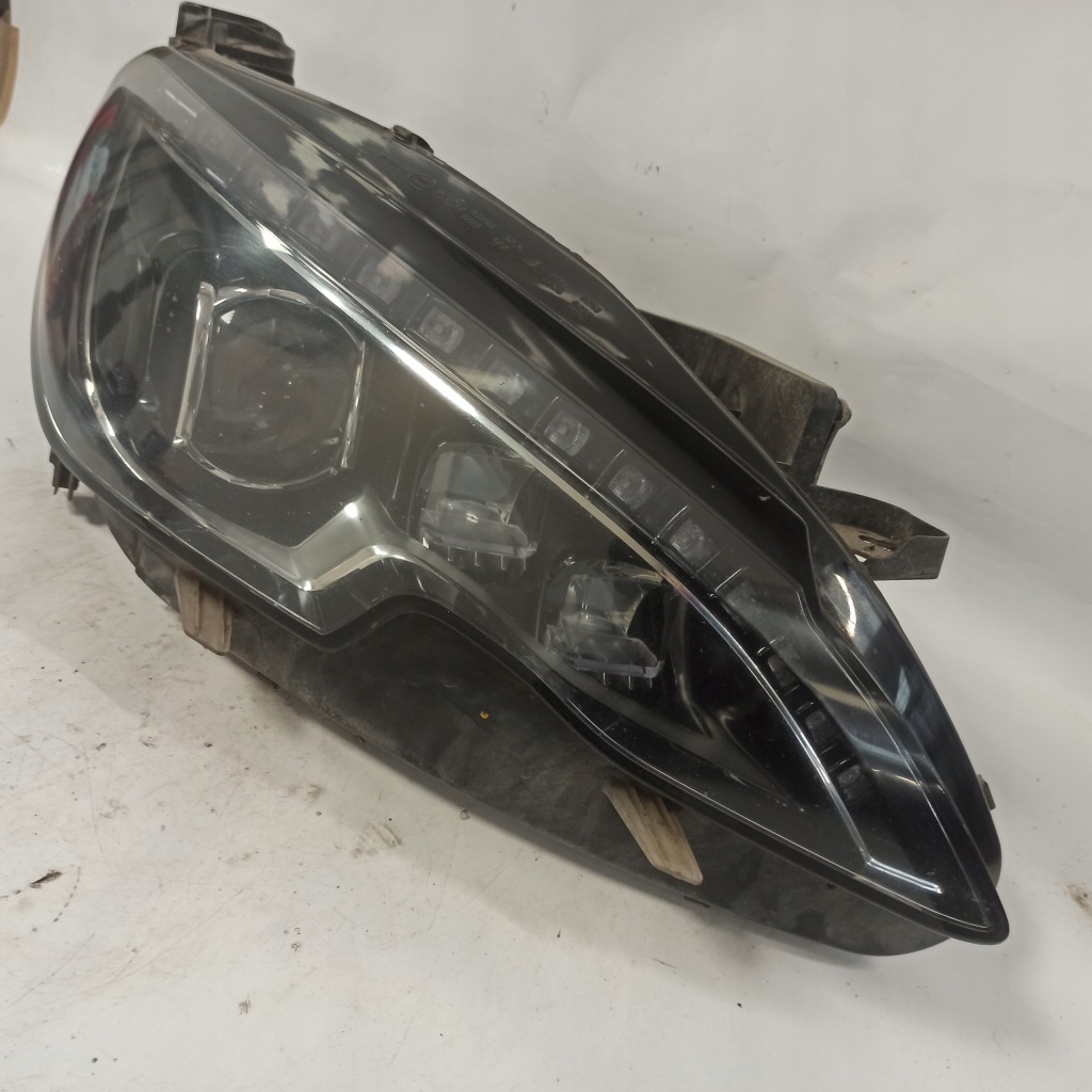 Купить Peugeot 308 full led фара левый перед + блок розжига 96778324