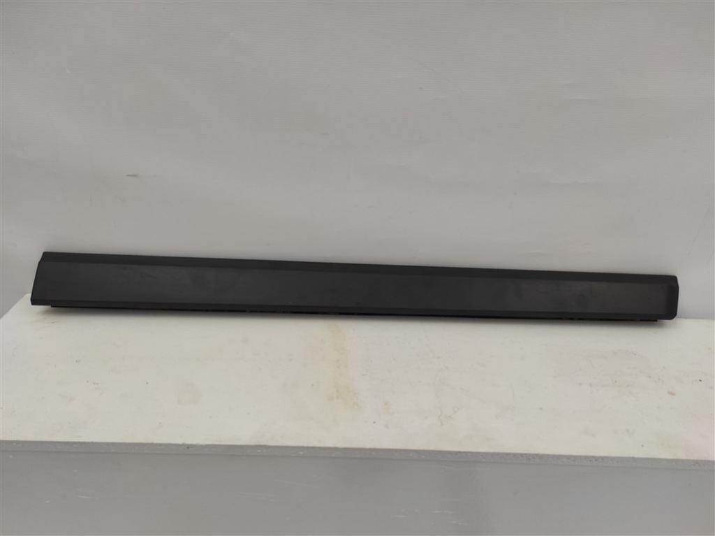 фото №1, Молдинг na поріг права перед vw passat b8 alltrack