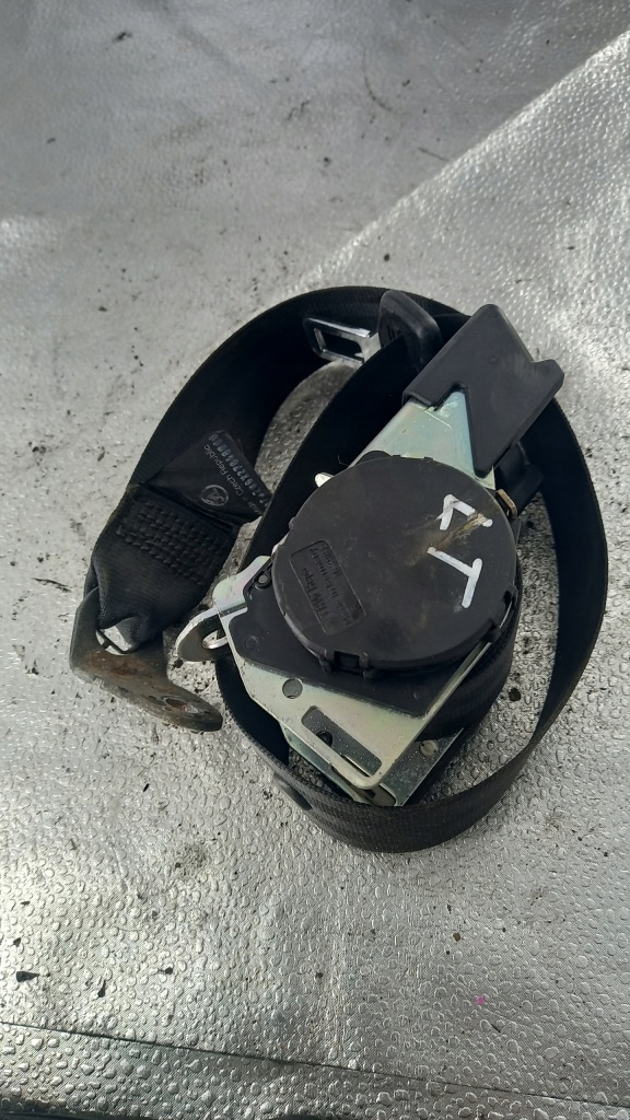 фото №1, Pas левый задняя skoda fabia 1.4b hb 06r