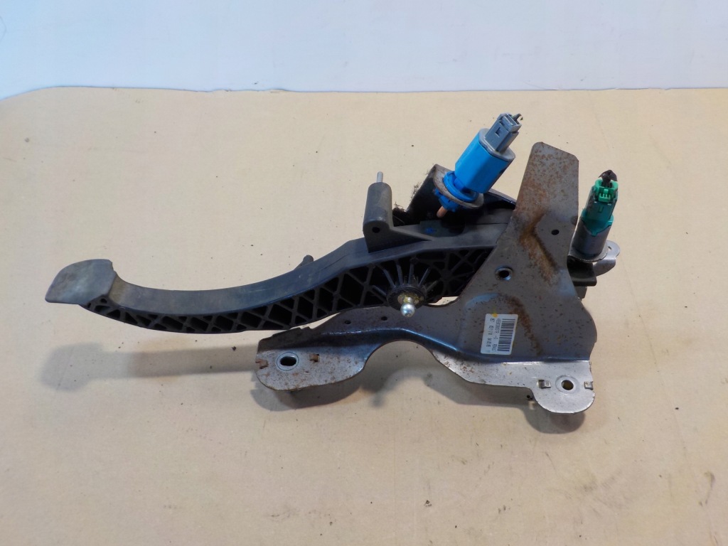 фото №4, Педаль сцепления renault megane 09450242 465030037r