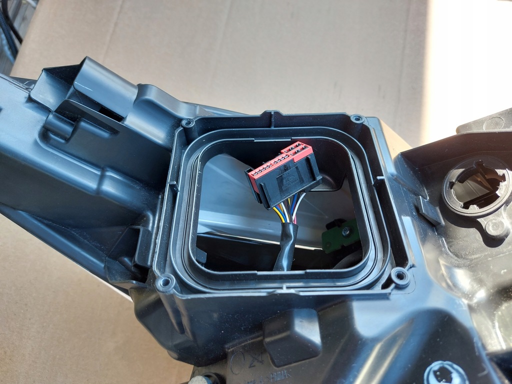 фото №5, Лампа передня ліва renault zoe full led 19-