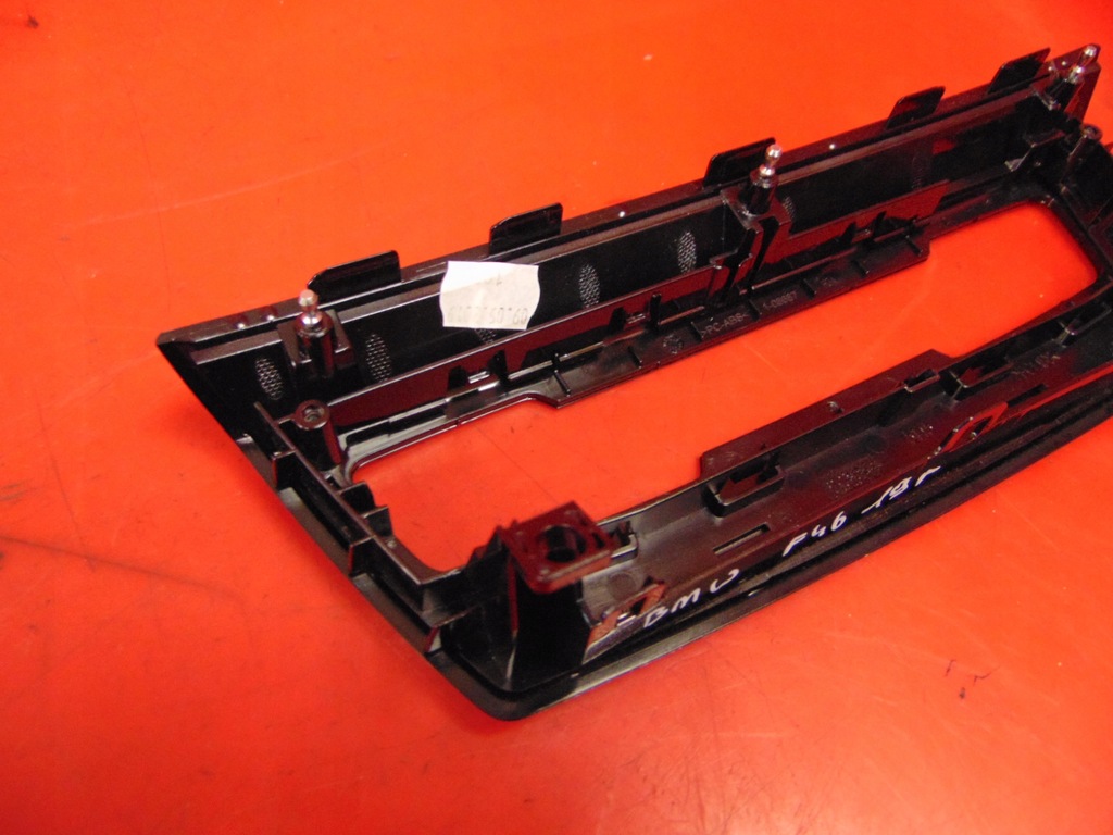 фото №7, Bmw 2 f46 f45 защита рамка панель радио блеск