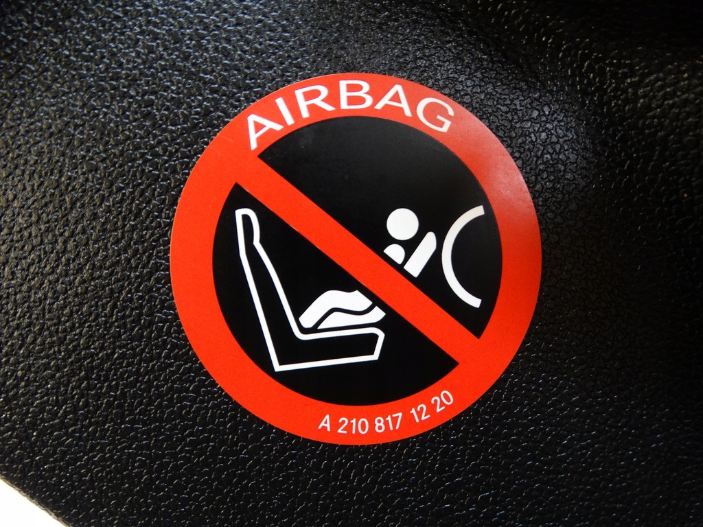 фото №8, Заглушка консолі права mercedes w169 a1696800278