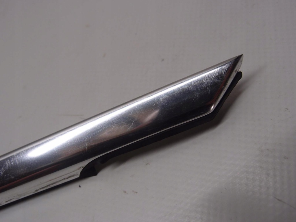 фото №4, Молдинг уплотнитель левый перед bmw 5 g30