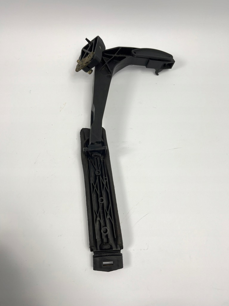 Купить Педаль газа mercedes w124 93-96r 1233010082 1263000504 1243011320 1403000213