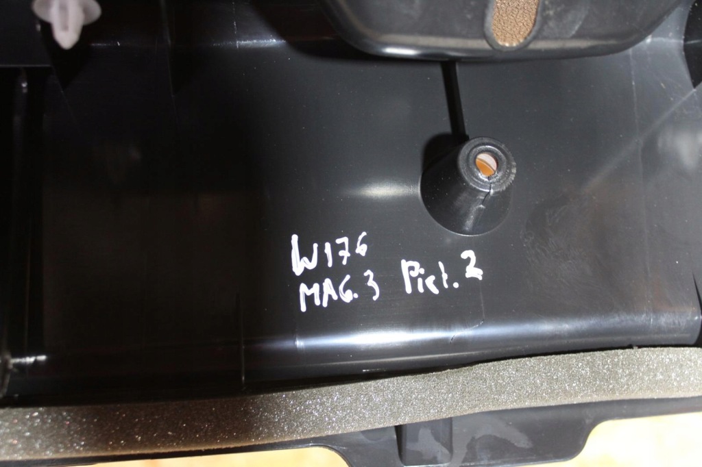 Купить Защита поперечина багажника mercedes a klasa w176 amg