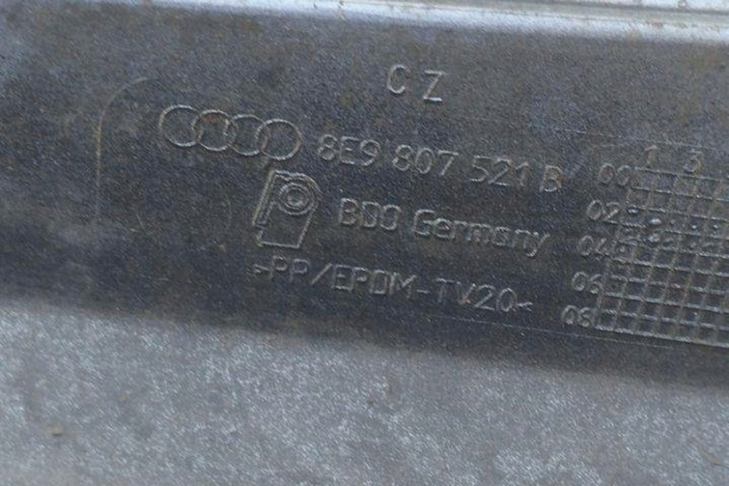 фото №9, Бампер задний audi a4 avant 8e5, b6 8e9807521b 2.5l дизель 120kw 2003