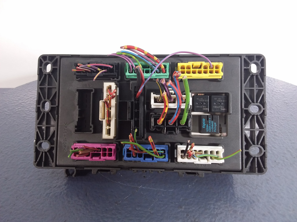 Mini r50 r52 r53 коробка предохранителей 175919070102 518030317 Оригинал