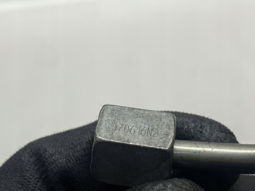 Mercedes-benz c w205 шланг масляний турбонагнітача 070616n2 2016 2100cm3 Недорого