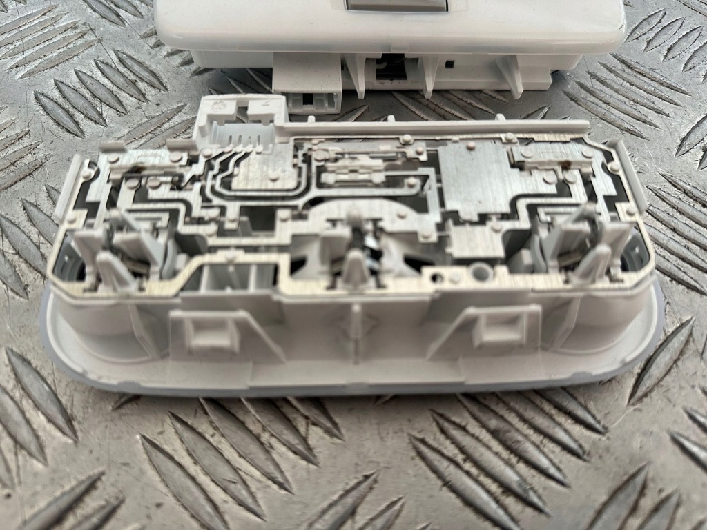 Купить Renault megane 3 фонари обшивки потолка освещение кабины комплект