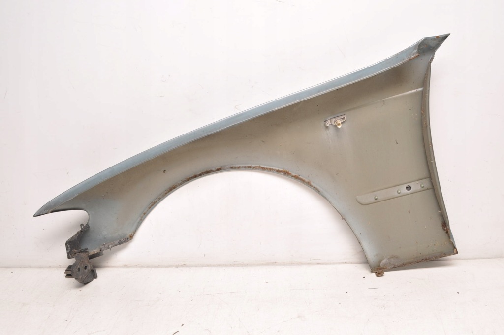 Bmw 3 e46 рестайлинг  крыло  правый  перед передний Цена