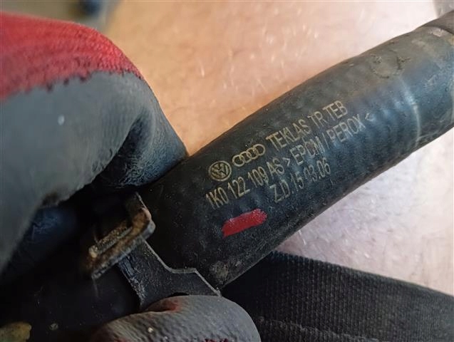 фото №4, Шланг wąż wody 1.4tsi cax vw golf vi 1k0122101as