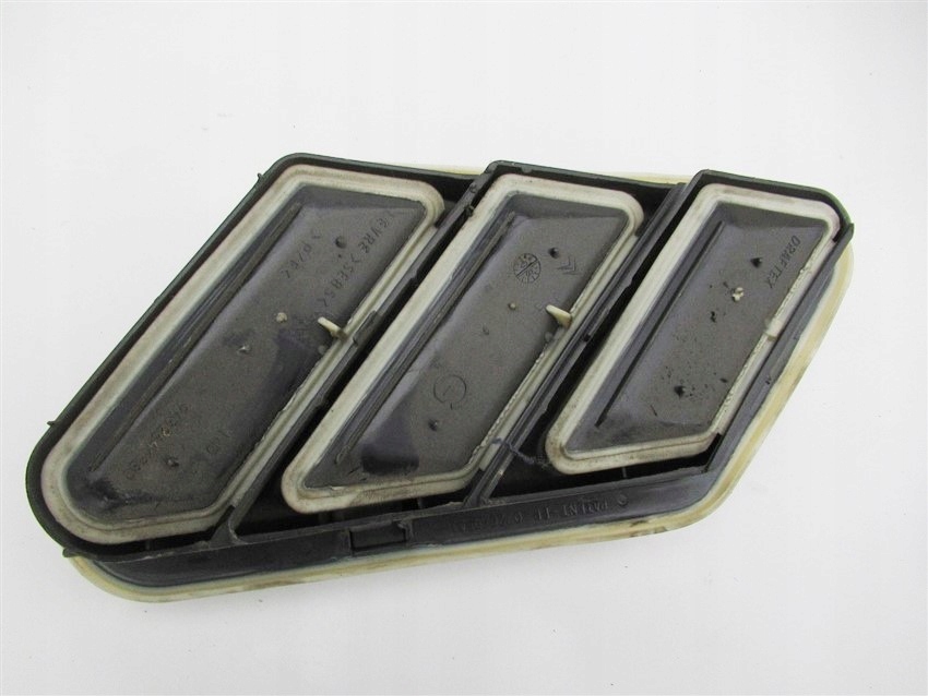 Купити Решітка вентиляційна ліва citroen berlingo 3 2008-2018 рік 9632641580