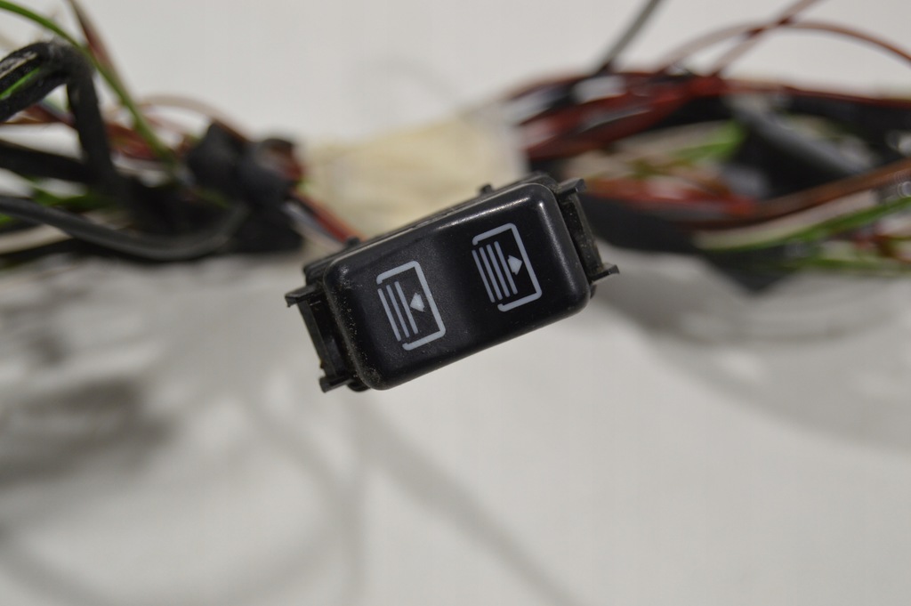 фото №8, Шторка стекло задняя mercedes w140 sedan жгут комплект 1408100020