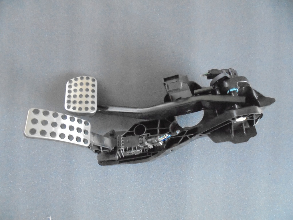 фото №1, Mercedes a klasa w 177 педаль газа тормоза