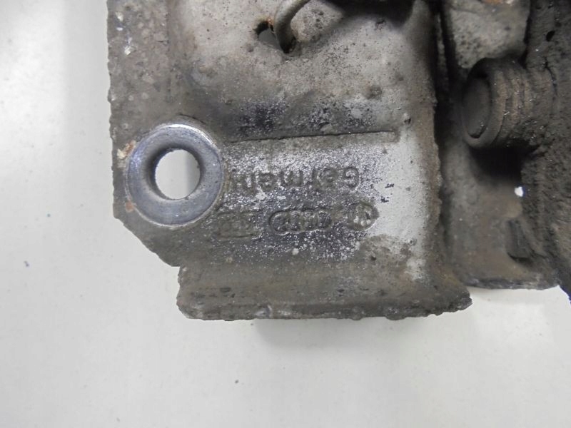 фото №11, Audi a6 c5 засувка зачіп замка капот 4b0823480e