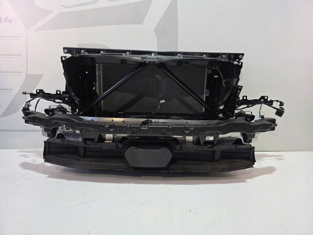 фото №1, Pas передний радиатор радар bmw g05 x5 g06 x6 xdrive 3.0d b57d30b