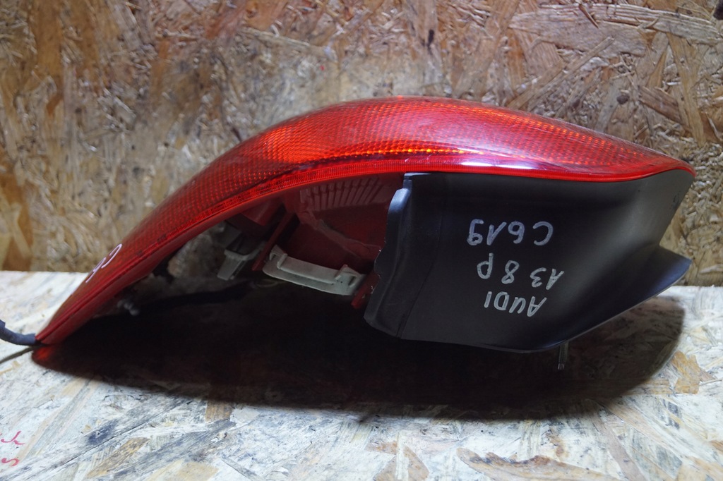 фото №8, Лампа правый задняя audi a3 8p 3d