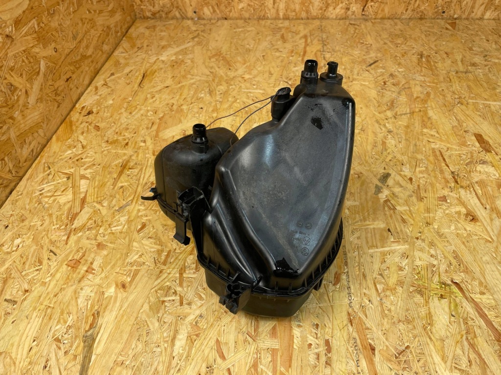 Бак бачок розширювальний bmw g11 g12 g30 g31 9485733 9846642 Ціна