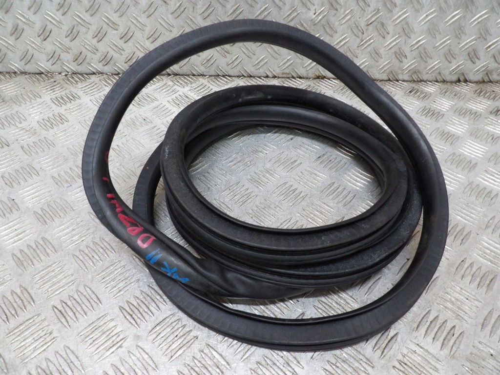 фото №1, Jeep grand cherokee wk2 прокладка двері ліва перед