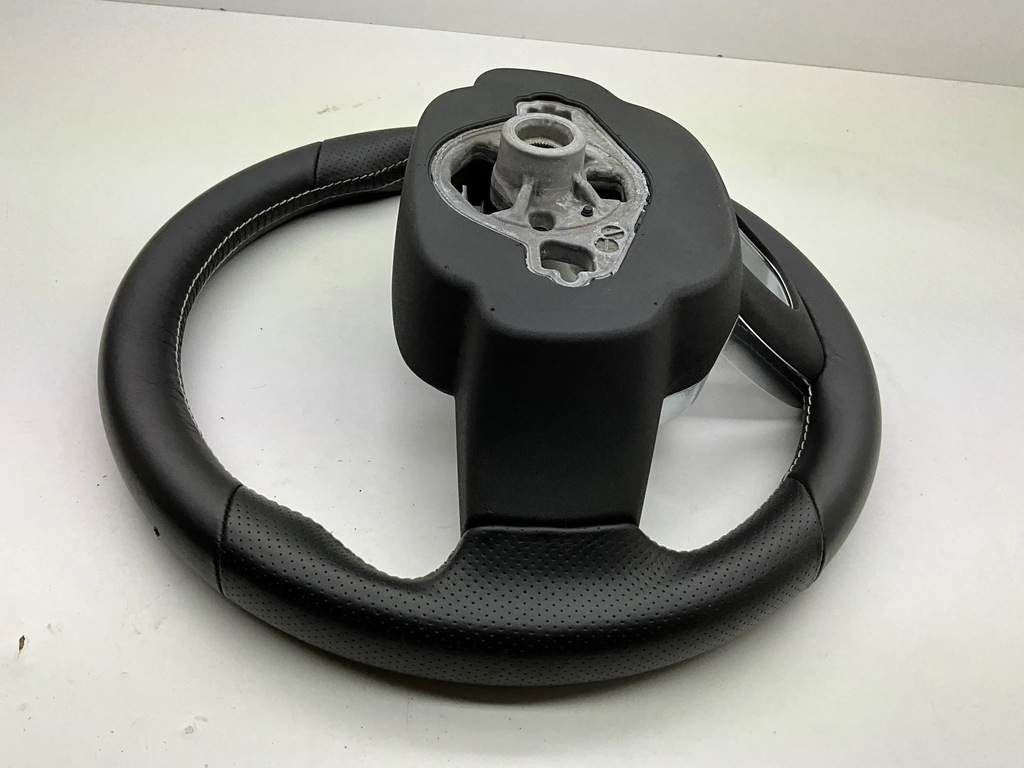 фото №6, Volvo xc40 ii воздуховод кожа r-dersign