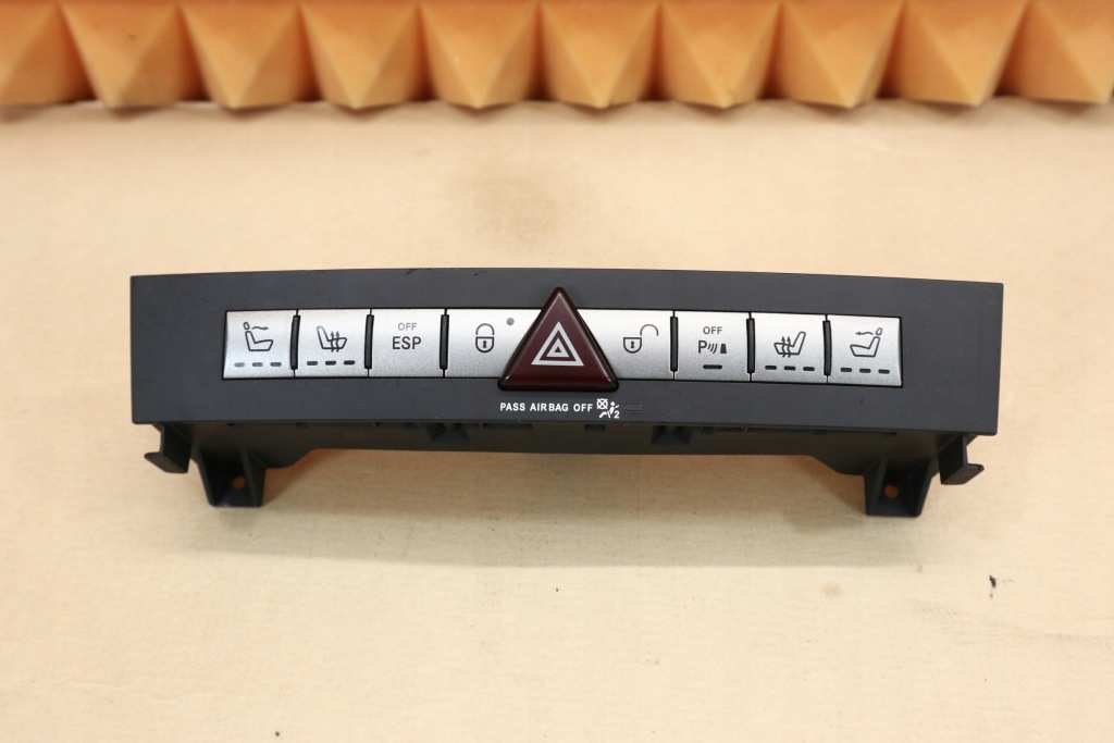 фото №1, Mercedes slk 171 r171 панель керування світла аварійних a1718204810