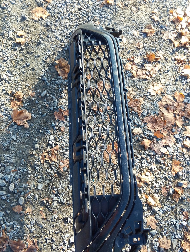 фото №2, Накладка бампера перед t roc