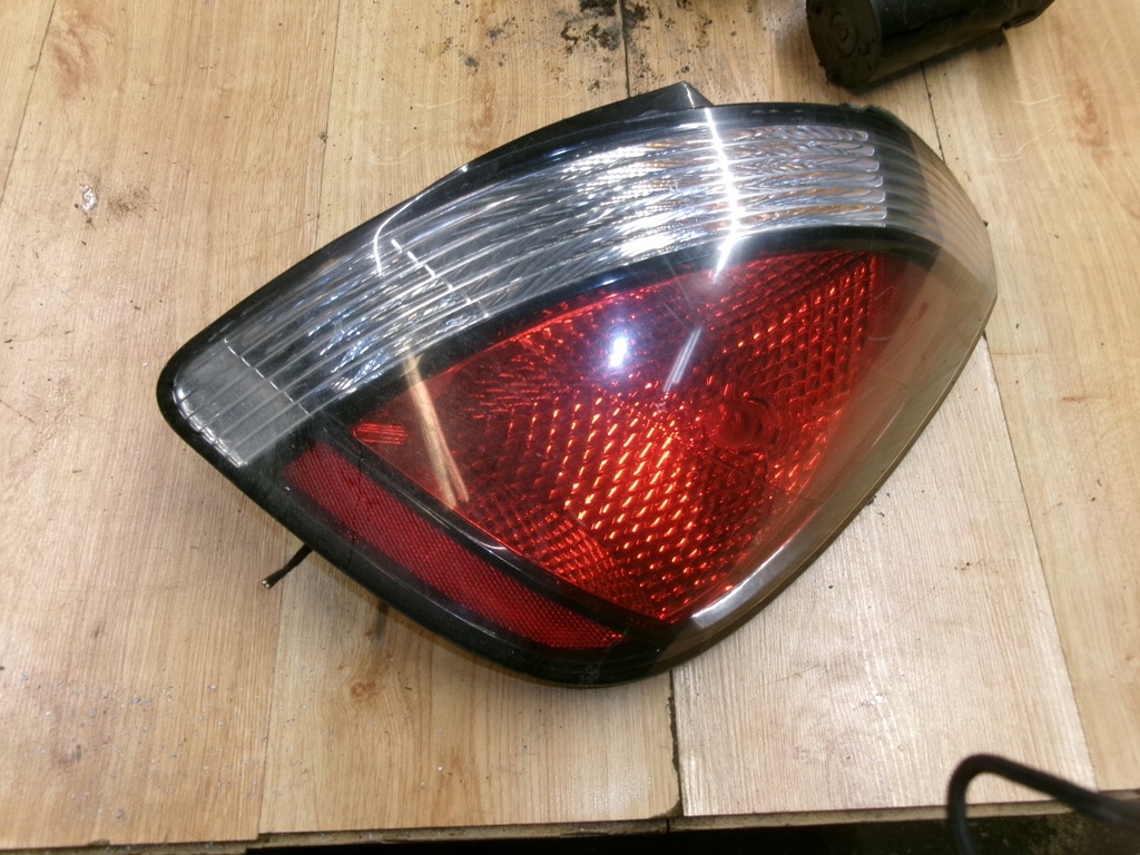 фото №1, Kia rio ii лампа правая задняя europa