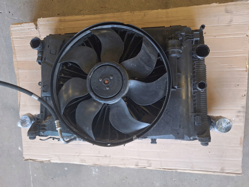 фото №1, Комплект радіатор з вентилятор mercedes w212 2.2d om651