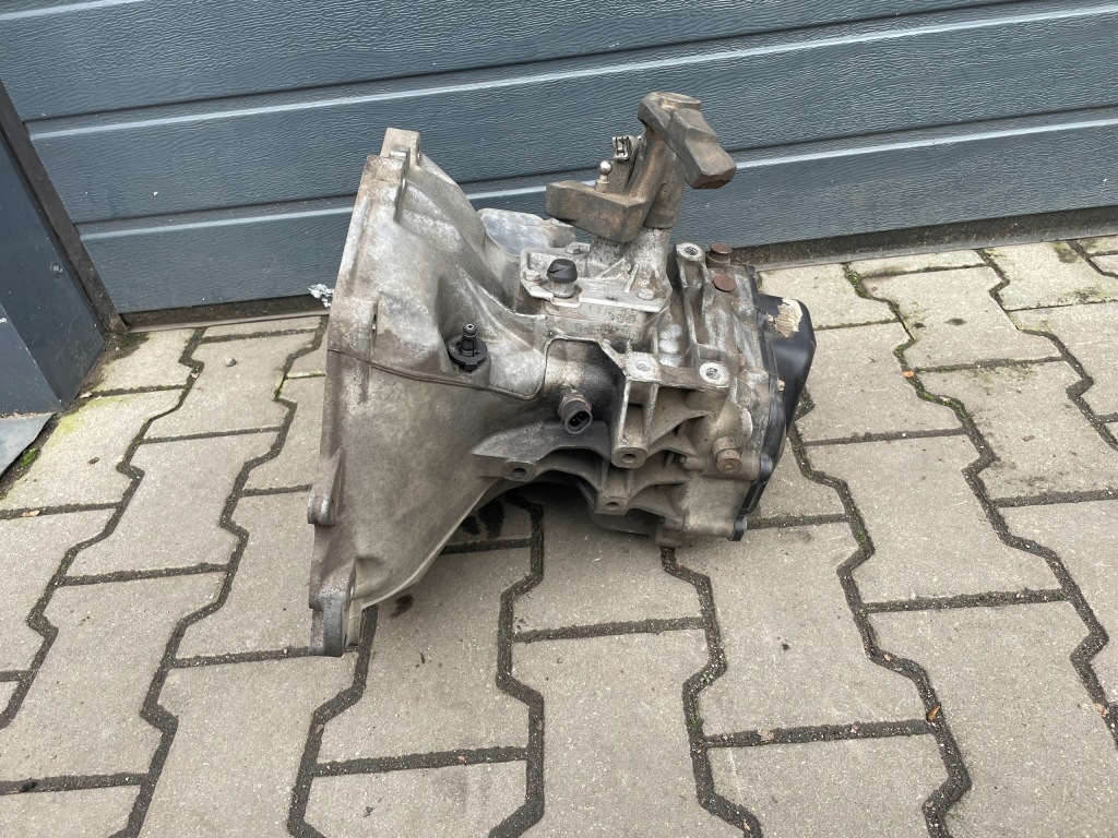 Купити Opel signum lift 1.8-16v коробка передач передач