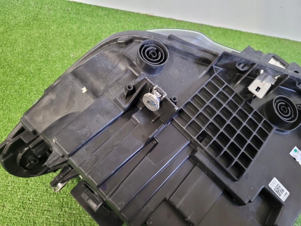 Bmw x1 f48 лампа права фара правий full led 7495004 Доставка