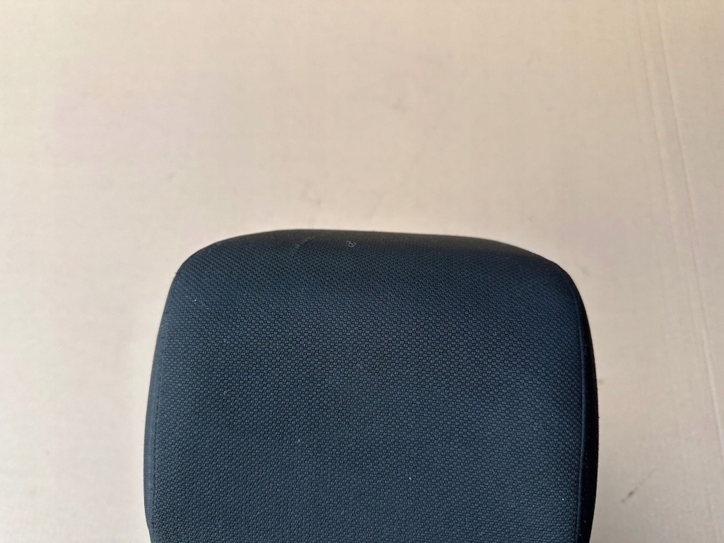 Renault megane iii підголівник задній правий lub лівий білий nić в Україні