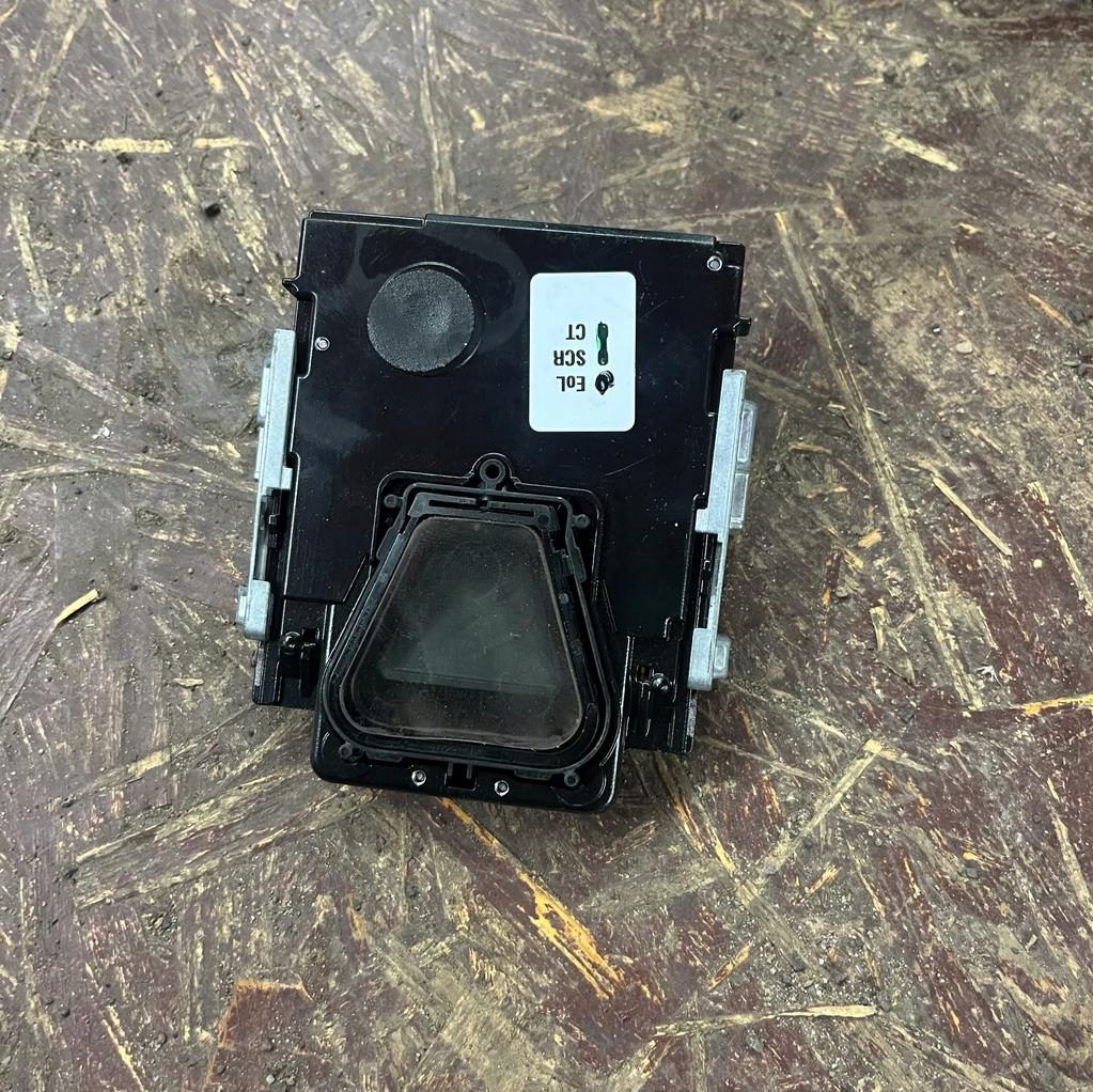 фото №1, Камера с стекло ассистент поперечина audi a4 a5 8w b9