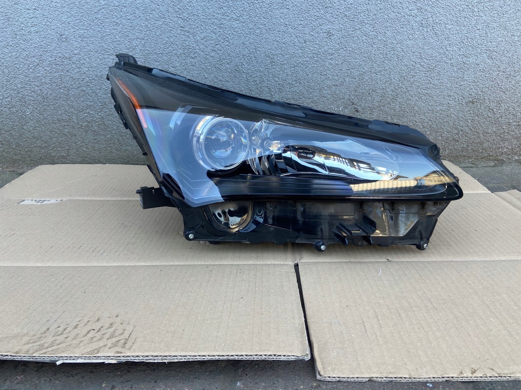 фото №1, Lexus nx 300h lift лампа права передня led anglik