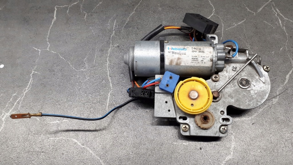 фото №1, 9557166680 моторчик люк citroen bx