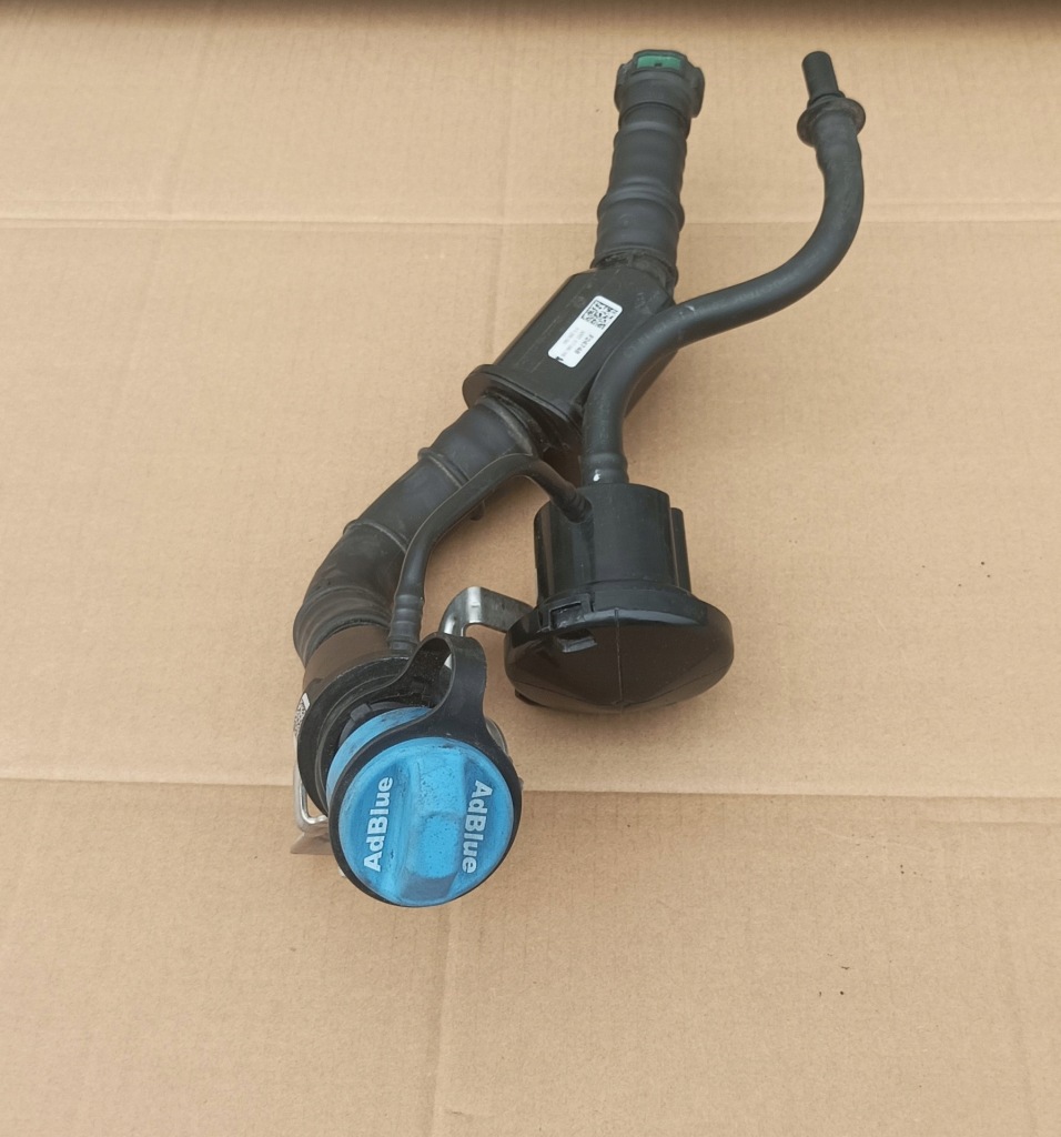 фото №3, Mercedes w205 c-klasa заливна горловина adblue 2.2 cdi