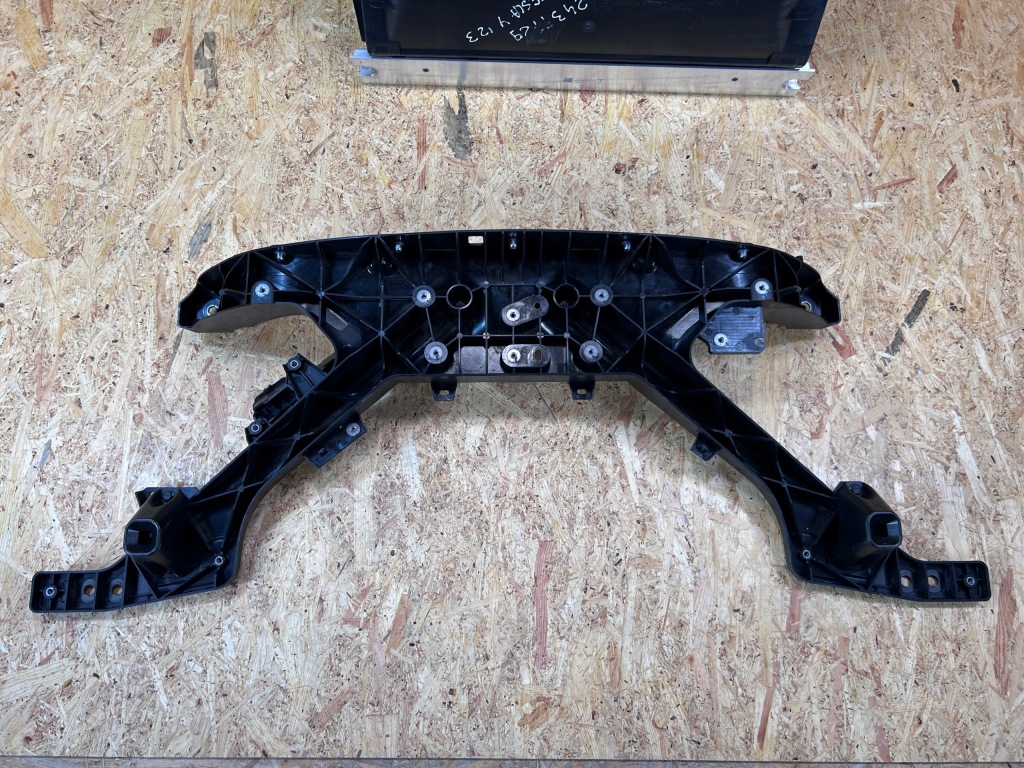 Ремень передний усилитель балка радиатор tesla model y 2020- с Разборки