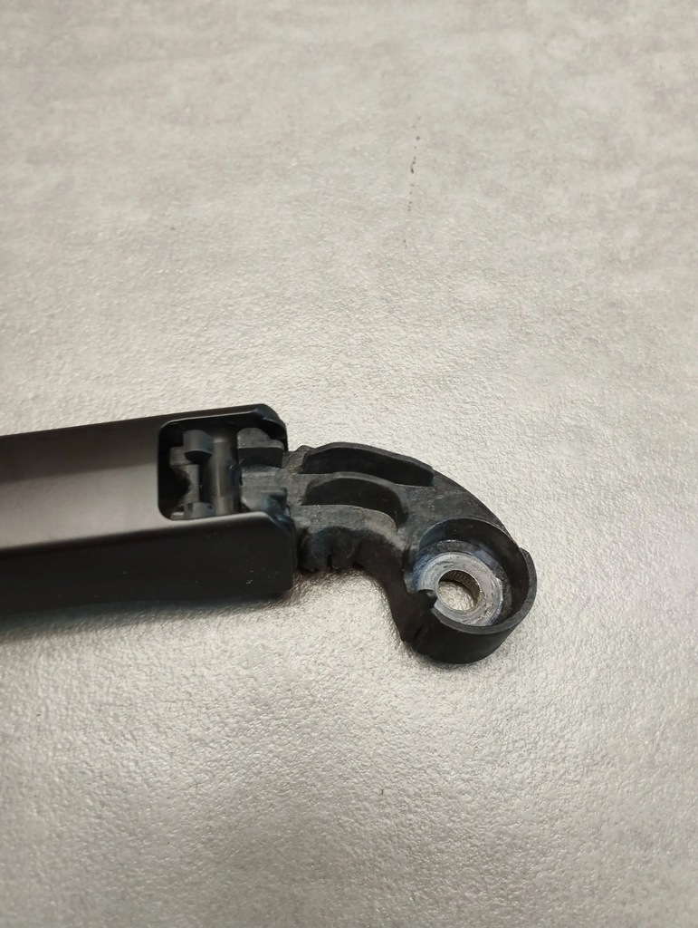 фото №2, Audi q4 e-tron важіль двірники задня