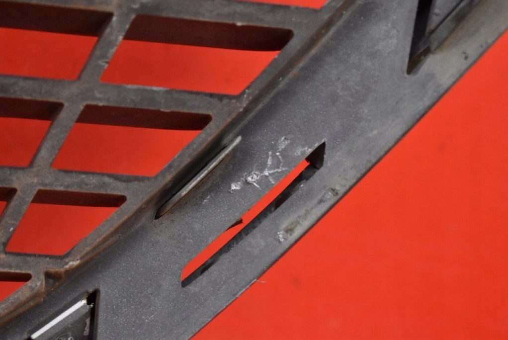 фото №13, Решётка радиатора решётка радиатора серая хром 857 522 aa chrysler gran voyager 4 iv 01-04