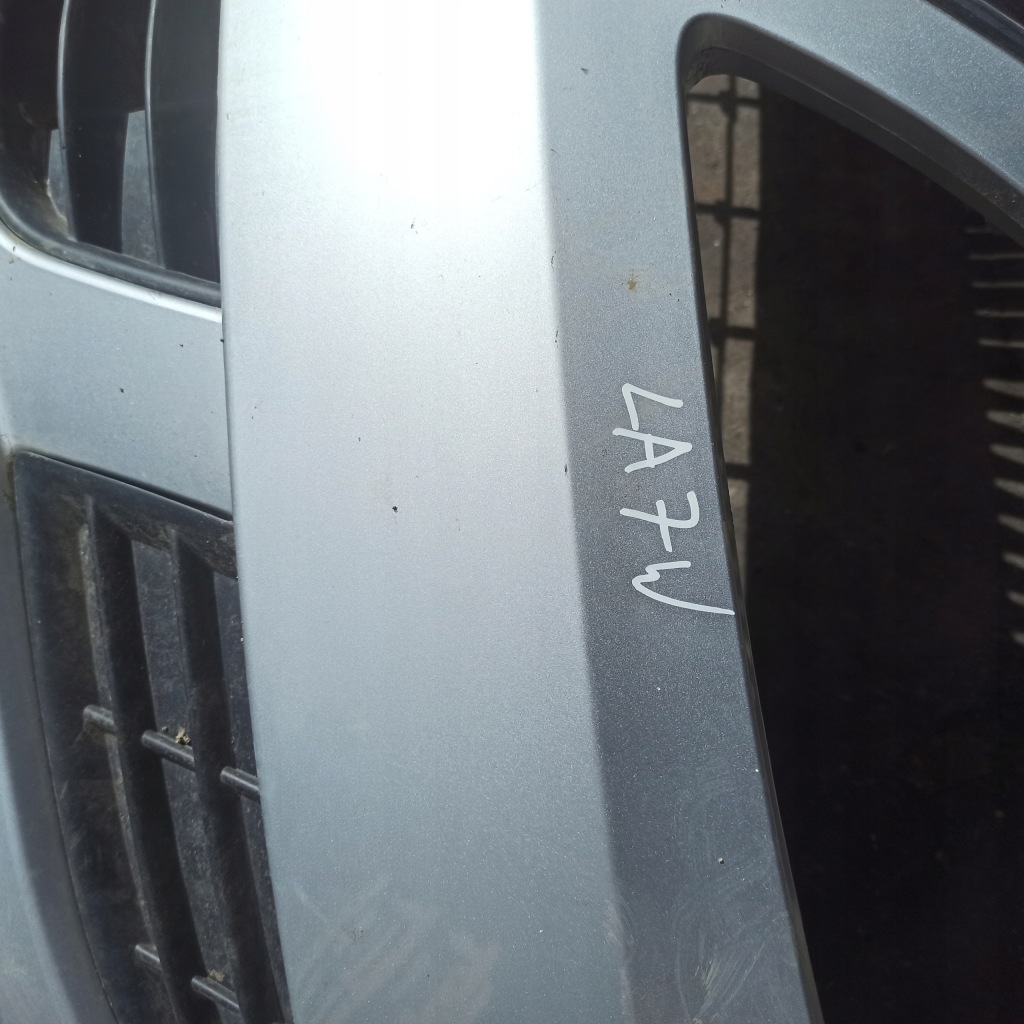 фото №8, Skoda fabia ii kombi бампер передний перед код лакокрасочного покрытия la7w